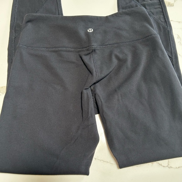 Lululemon Black Mesh Geometric Leggings Size 6 - Picture 5 of 8